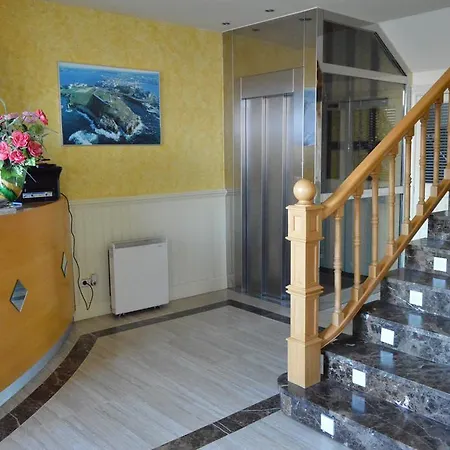 Cristal 2 2* A Coruña