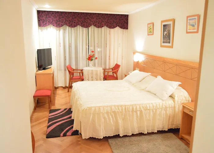 酒店 克瑞丝绦2号酒店 2*