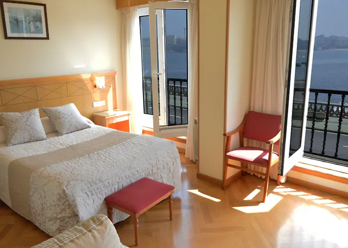 克瑞丝绦2号酒店 2* 拉科鲁尼亚