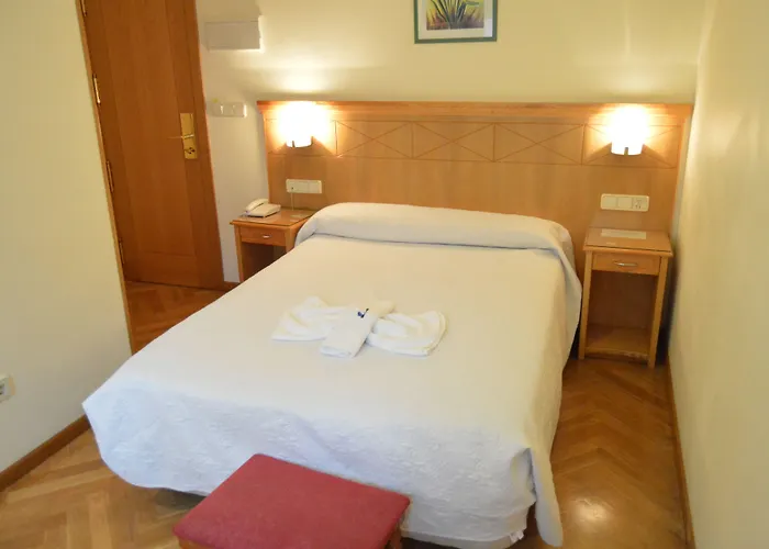 克瑞丝绦2号酒店 2*