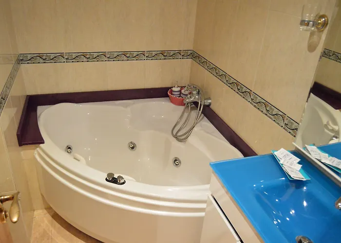 克瑞丝绦2号酒店 酒店