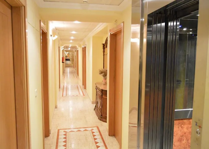 克瑞丝绦2号酒店 酒店